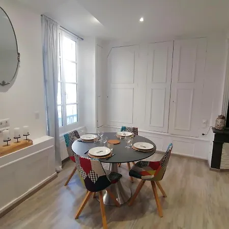 Apartment F2 Dans Le Centre Historique